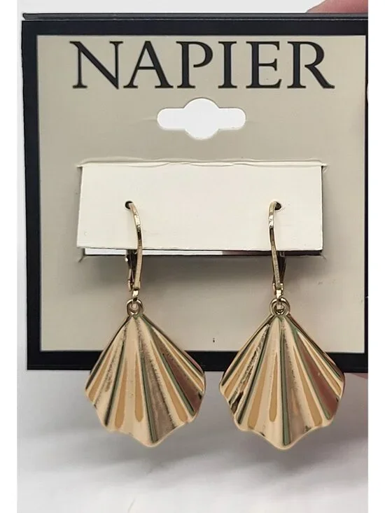 Napier Gold Tone Wavy Shell Fan Dangle Drop Earrings Boho Retro Classic - Picture 3 of 4